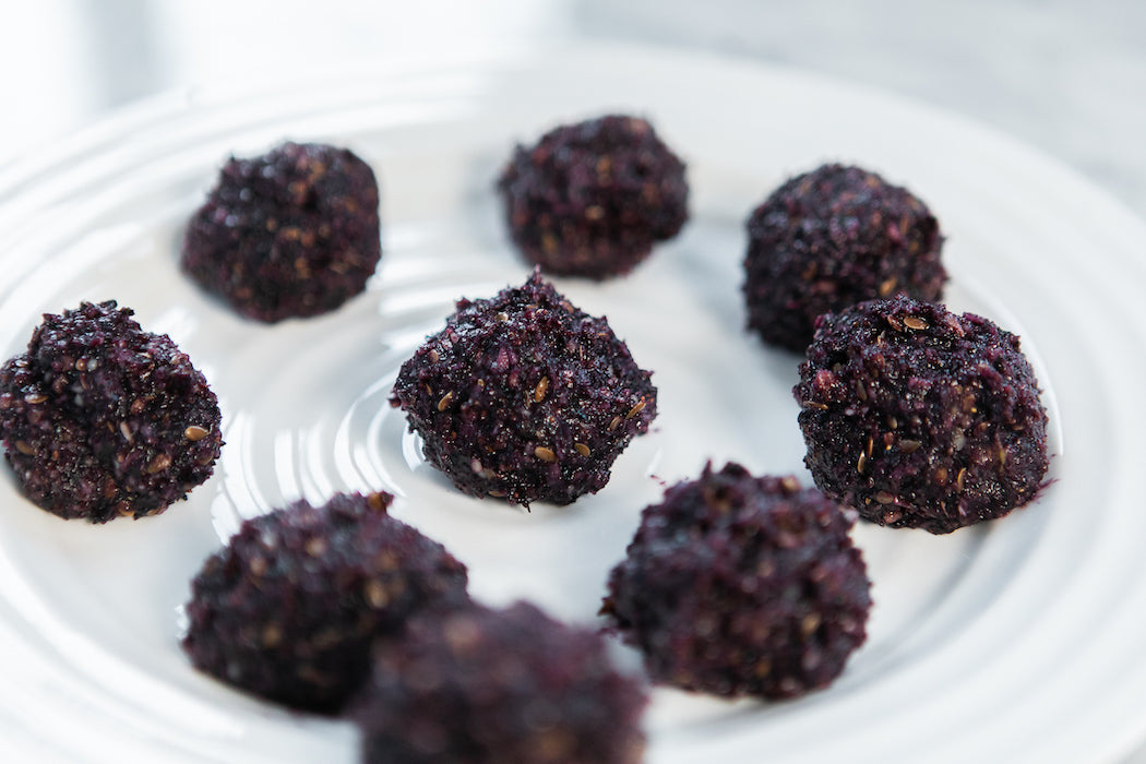 Recipe: No-Bake Blueberry Cocoa Seed Bites